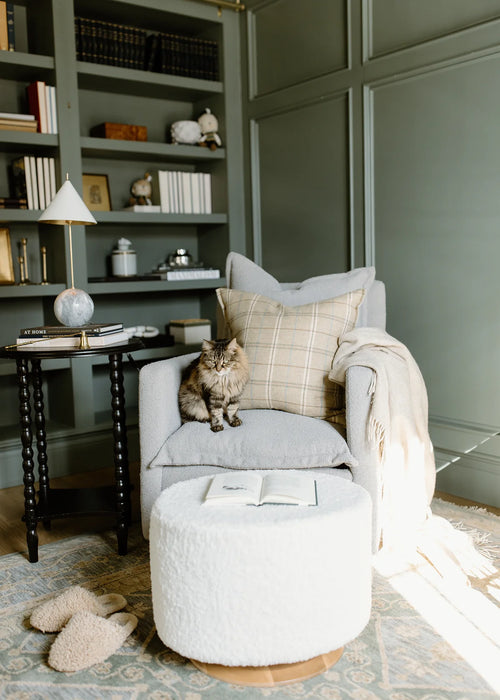 Oilo Ollie Ottoman: Wide Size