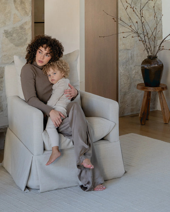 Oilo Zoey Swivel Nursery Glider