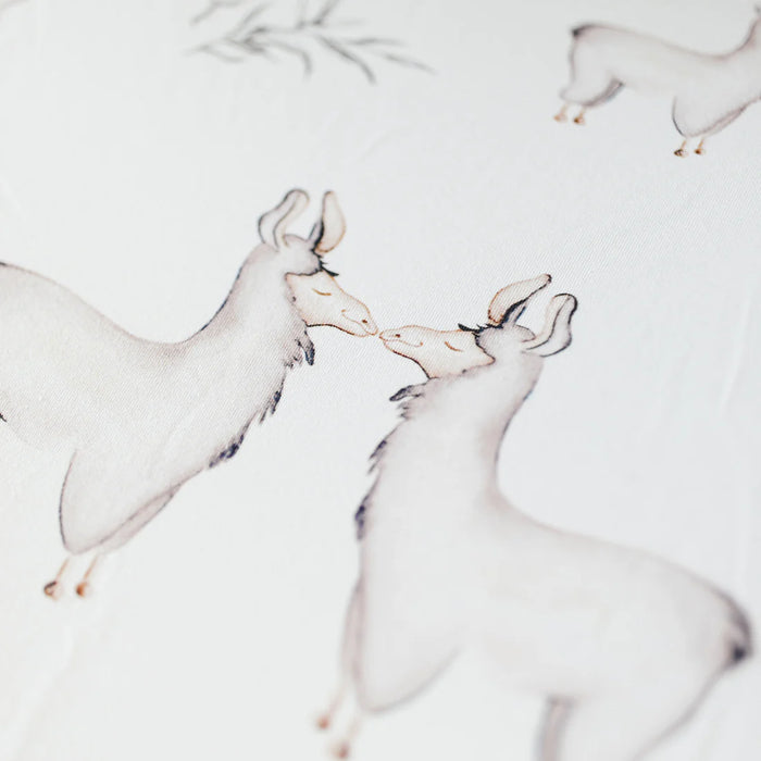 Oilo Llama Cuddly Blanket