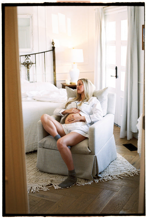 Oilo Zoey Swivel Nursery Glider