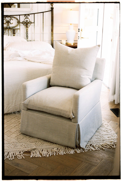 Oilo Zoey Swivel Nursery Glider